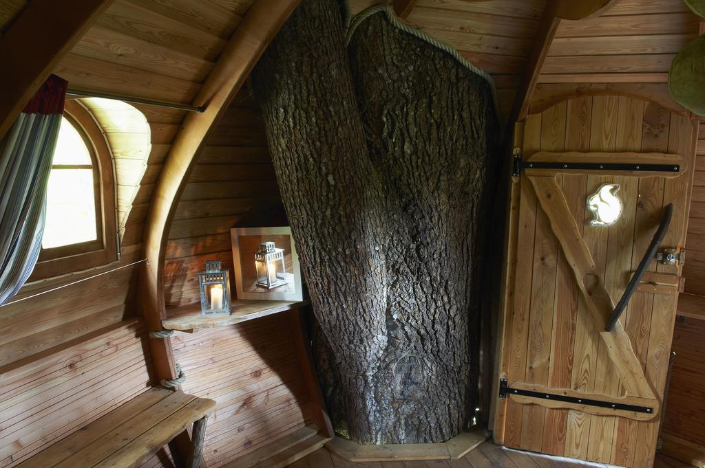 Insolite Dans Les Arbres Les Ormes, Epiniac Bed & Breakfast Exterior photo