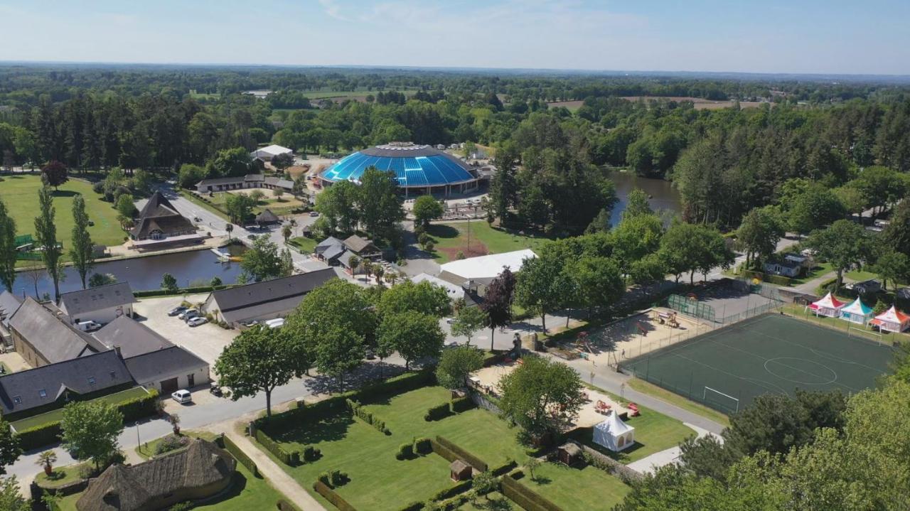 Insolite Dans Les Arbres Les Ormes, Epiniac Bed & Breakfast Exterior photo